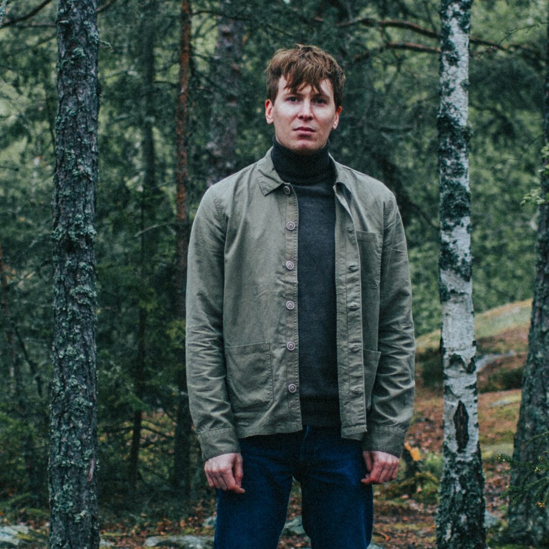 Stefan Olovsson - Promobild - Profilbild i skogen