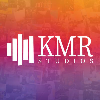 KMR studios Logga - text och symbol