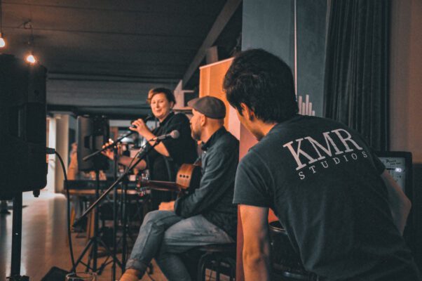 Acoustic Vibes with KMR Studios at Botanika in Uppsala